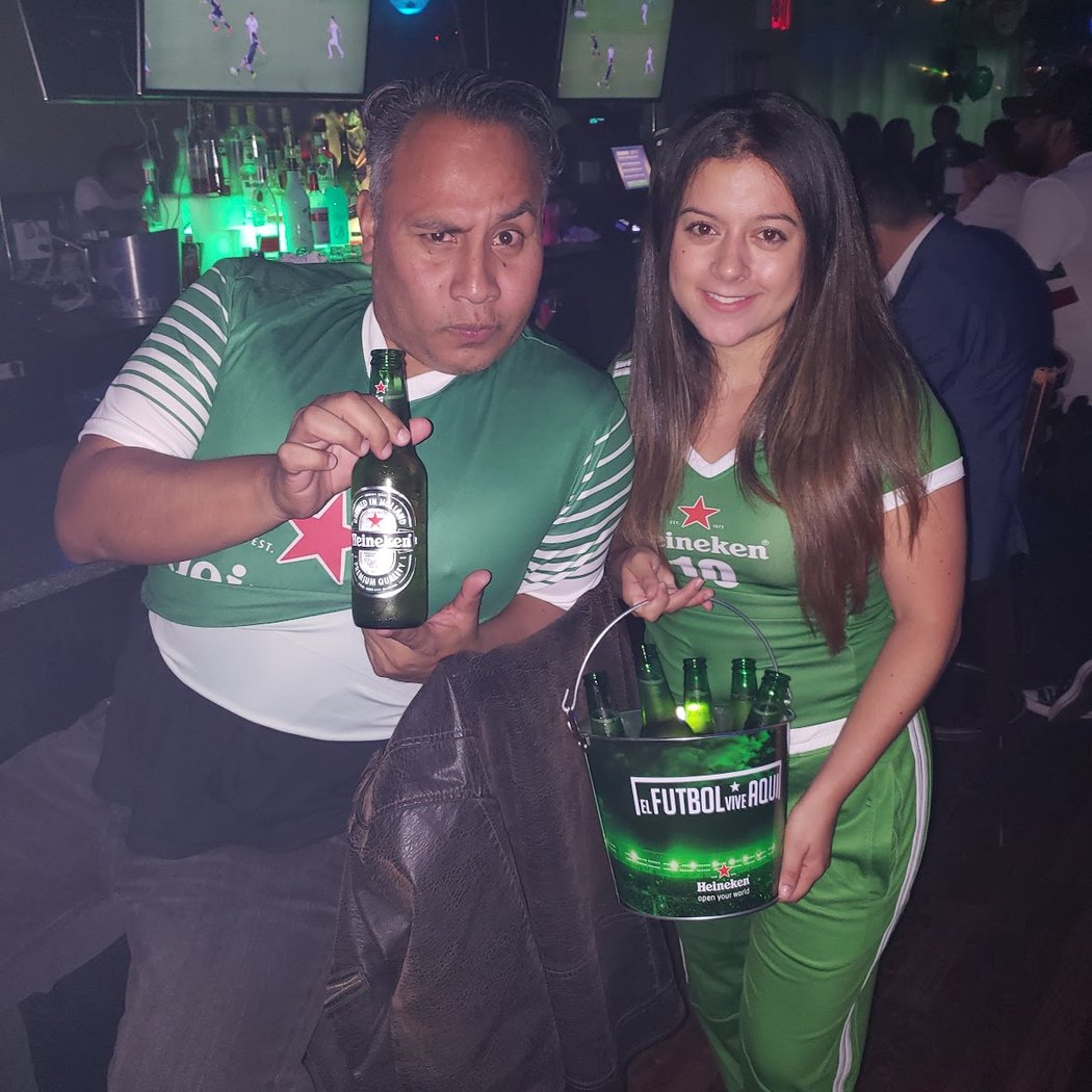 El Gato Verde Sport Bar 1