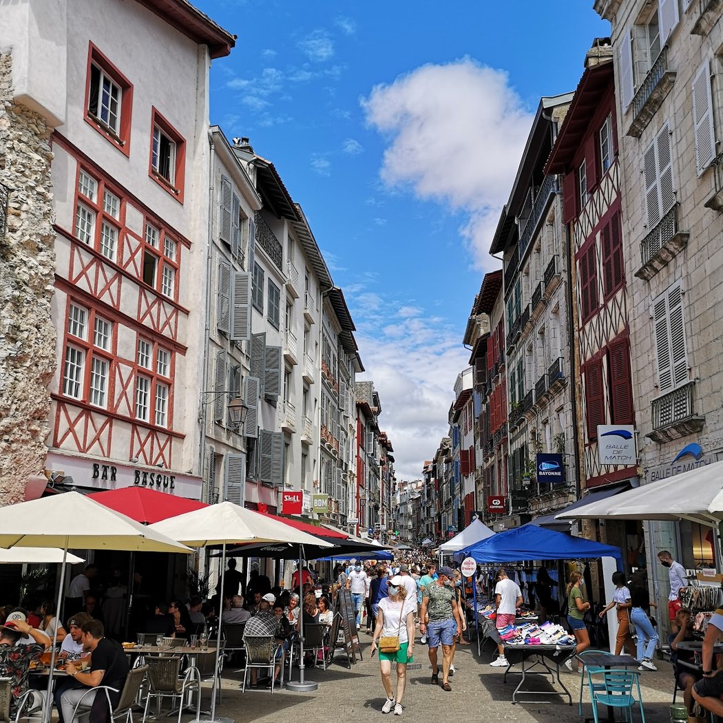 rue d'Espagne 1