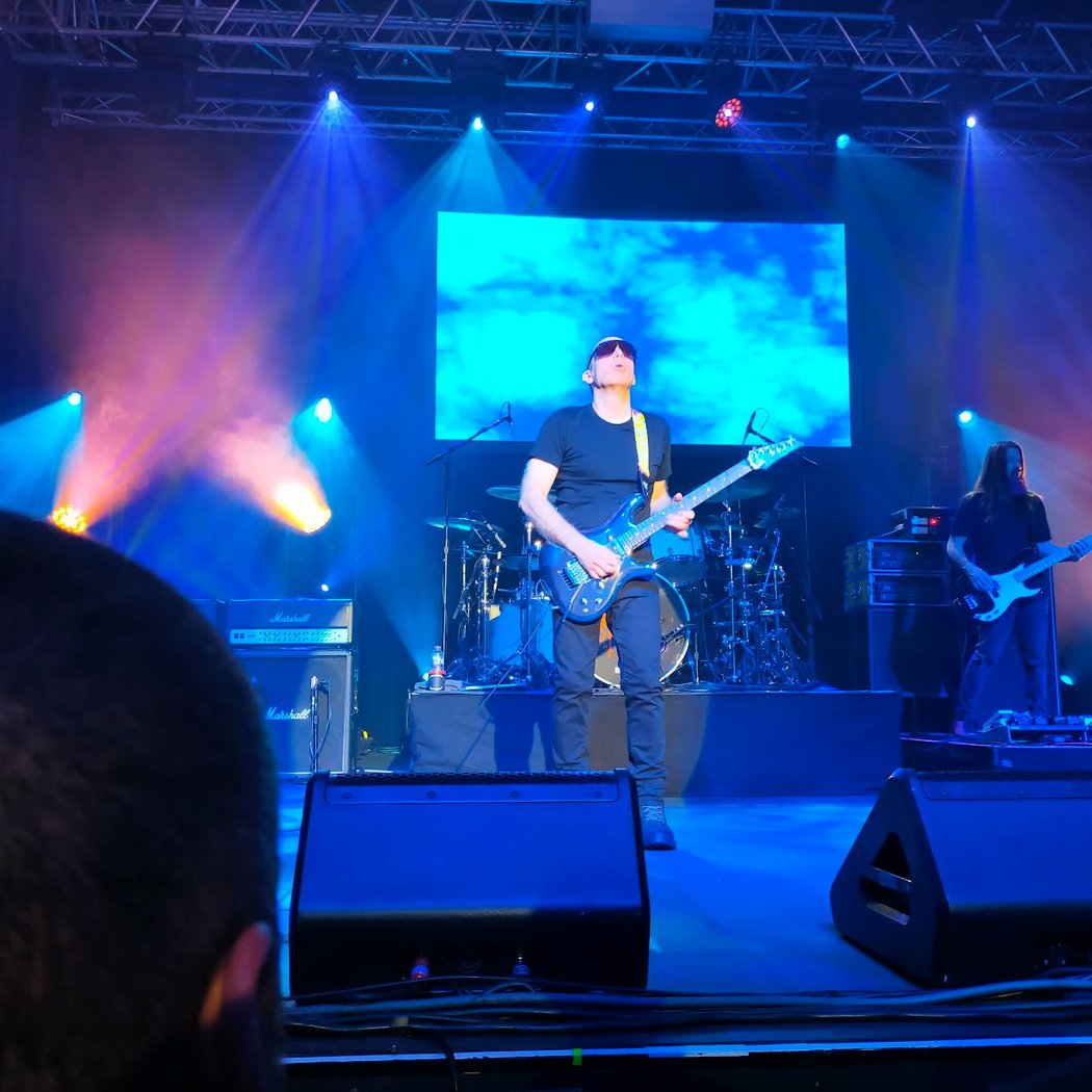 LAST TRAIN en concert 1