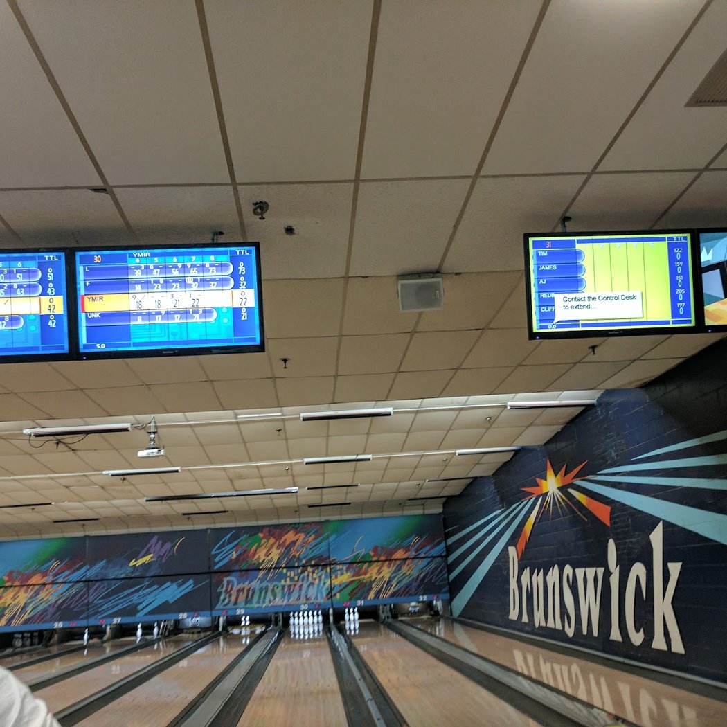 Bowlero Belleville 3