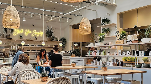 CRISP Kitchen & Juice 2