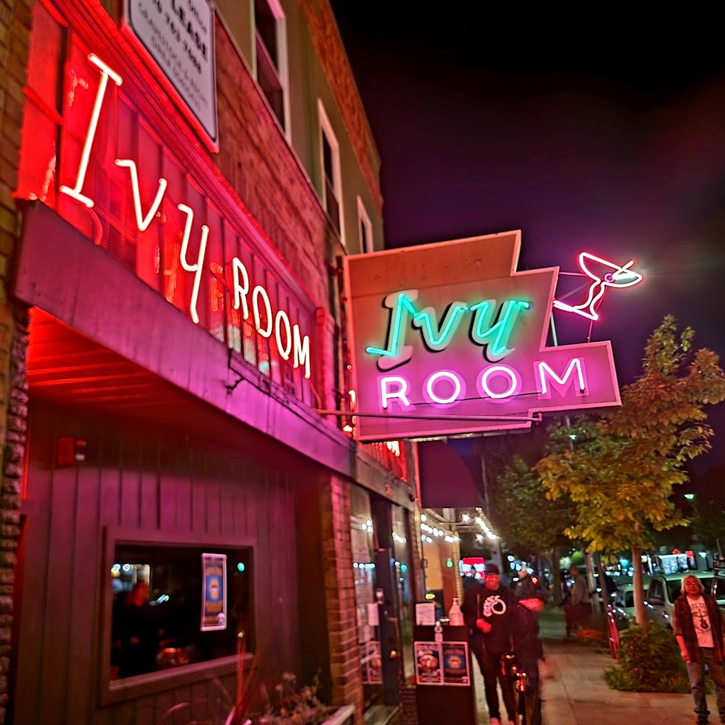 Ivy Room 5