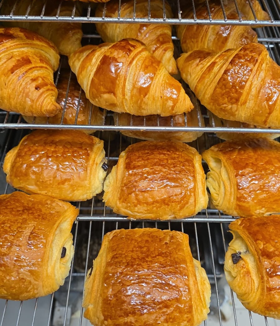 Aux Fins Delights Chatenay 3