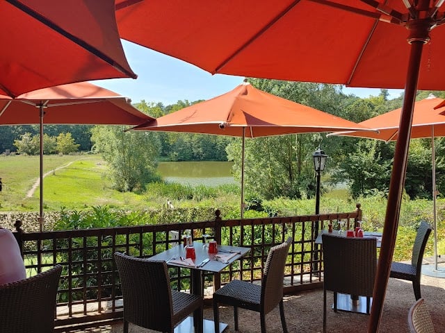 La Cabane de La Terrasse de l'Étang 1
