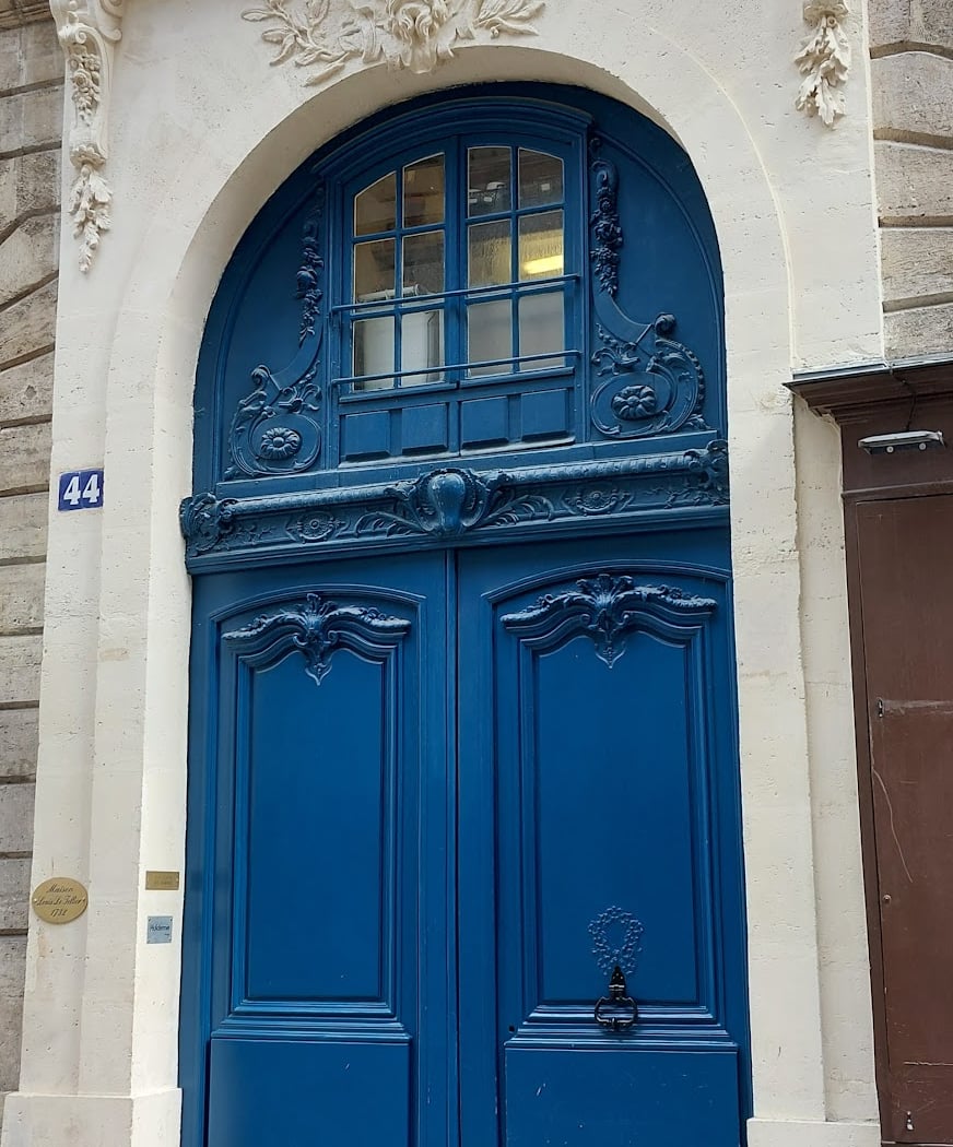 Take in the Charm of Rue Vieille du Temple 4
