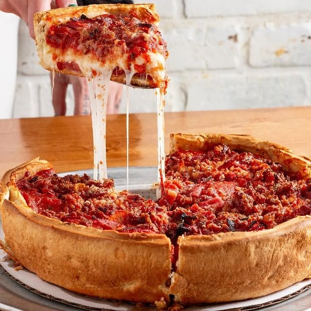 DeepDish Paris – Pizza Chicago Style 1