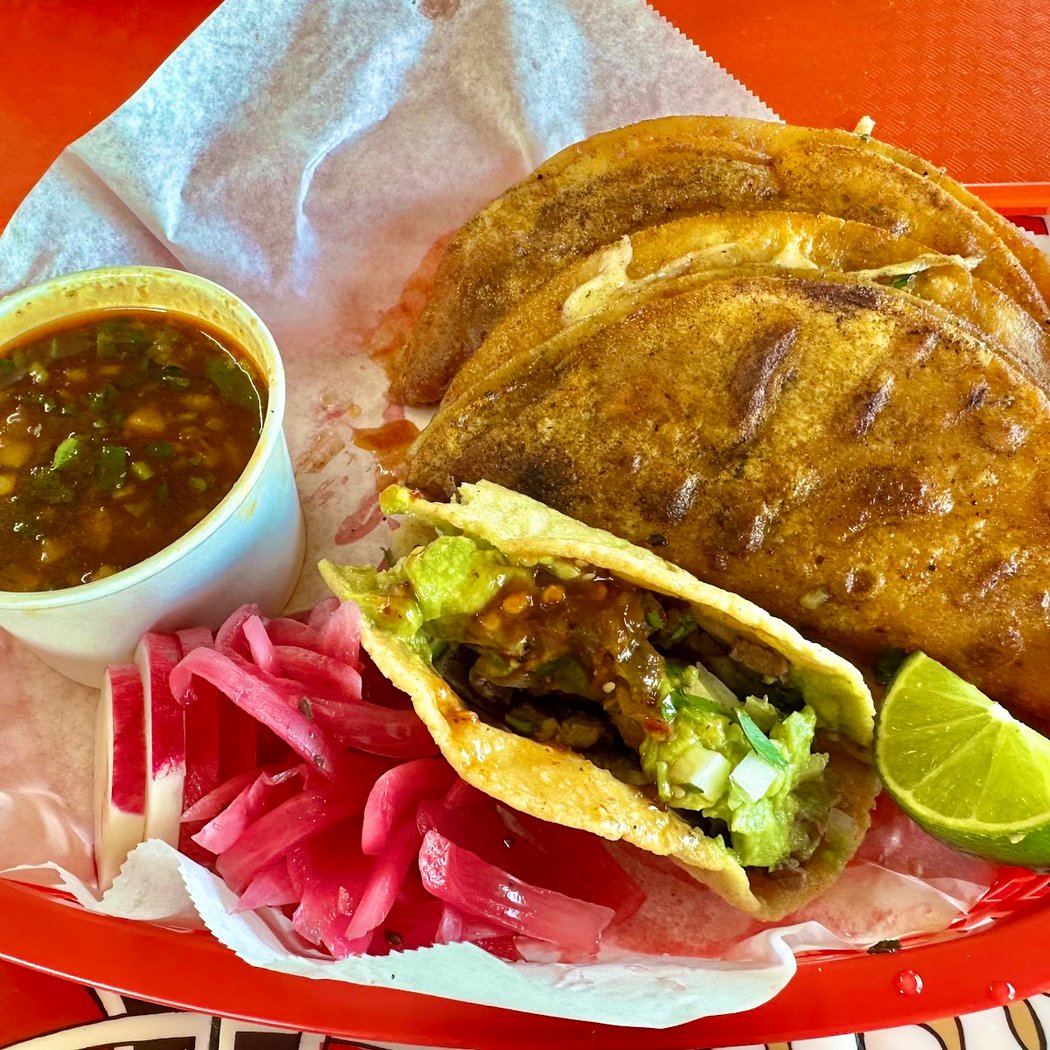 Birrieria La Perla Tapatia 3