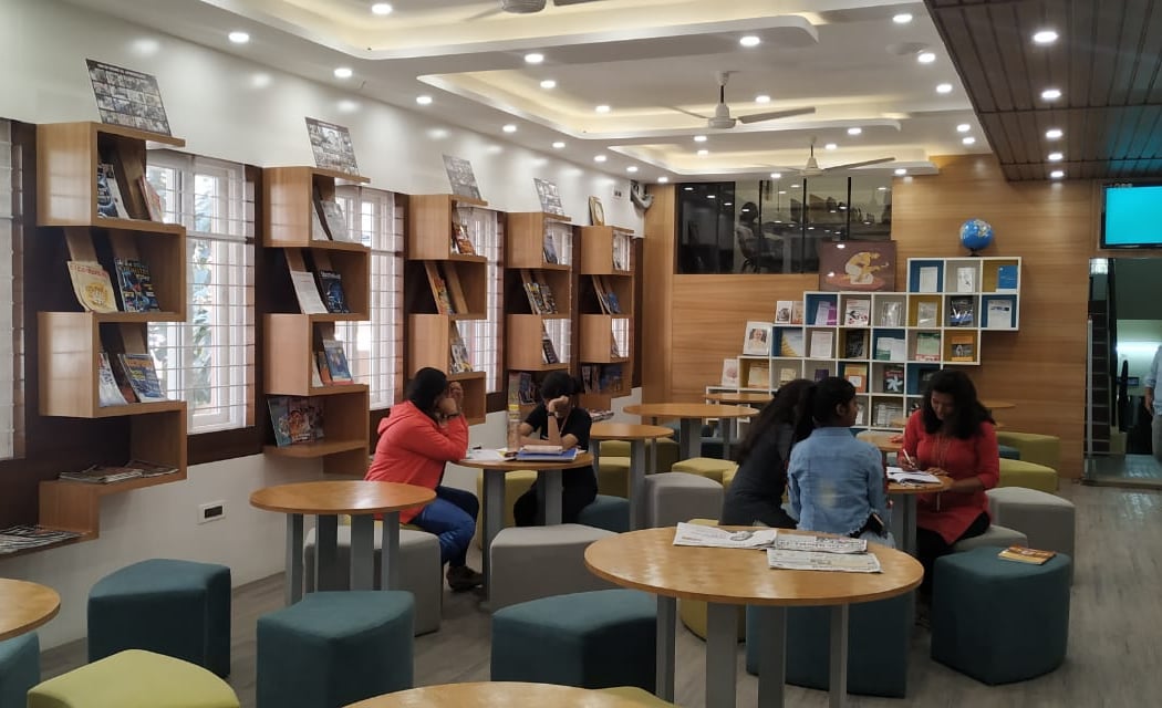 Library and Information Centre, Jyoti Nivas College 1