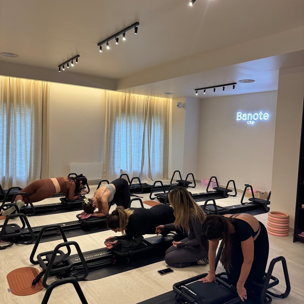 Lagree Classes on Micro Reformer 1