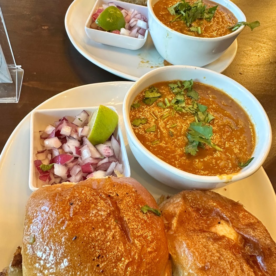 Annapoorna Authentic Indian Cuisine 3