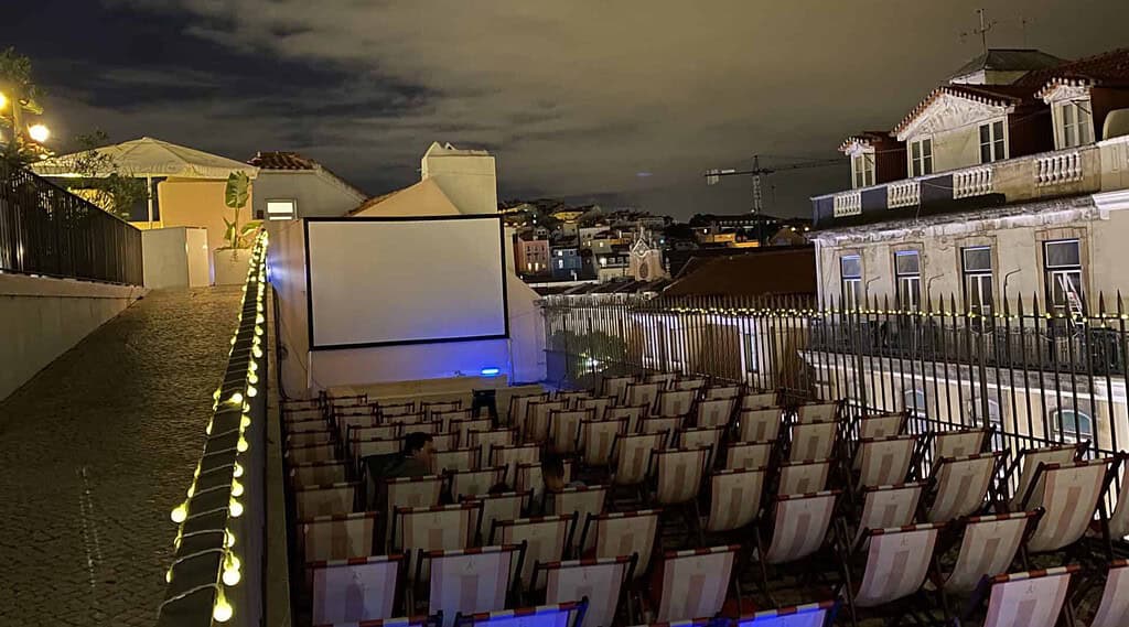 Cine Society 4