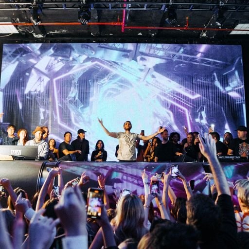 Showtek 3