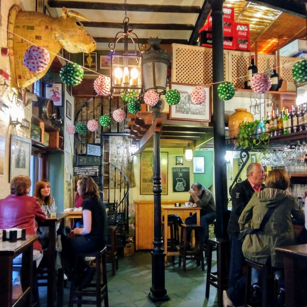 Taberna Águilas 1
