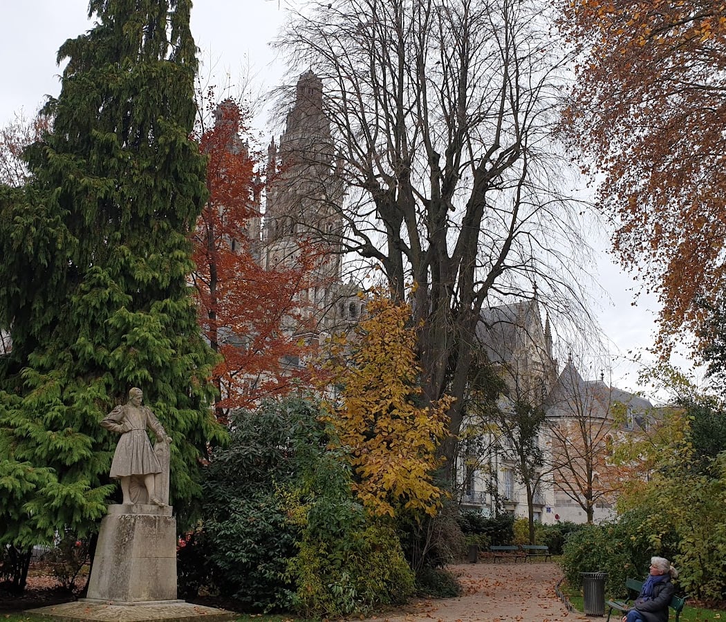 Square Sicard 1
