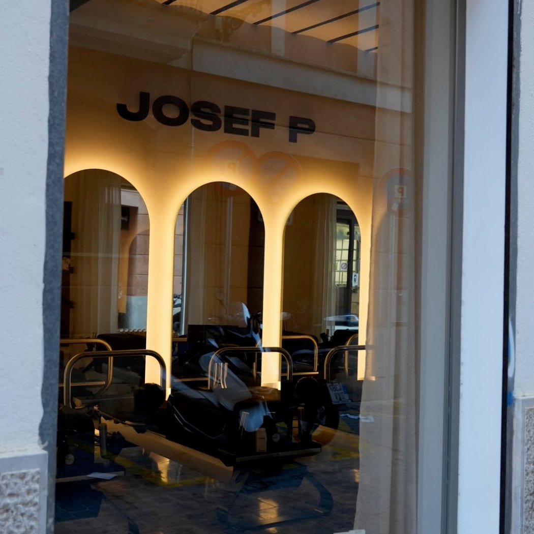 JOSEF P 3