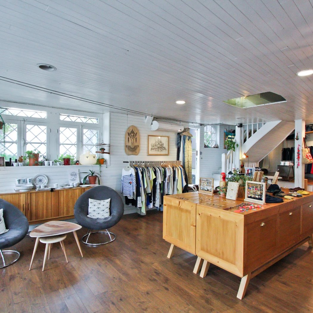GIRL SHOP ANGLET 1