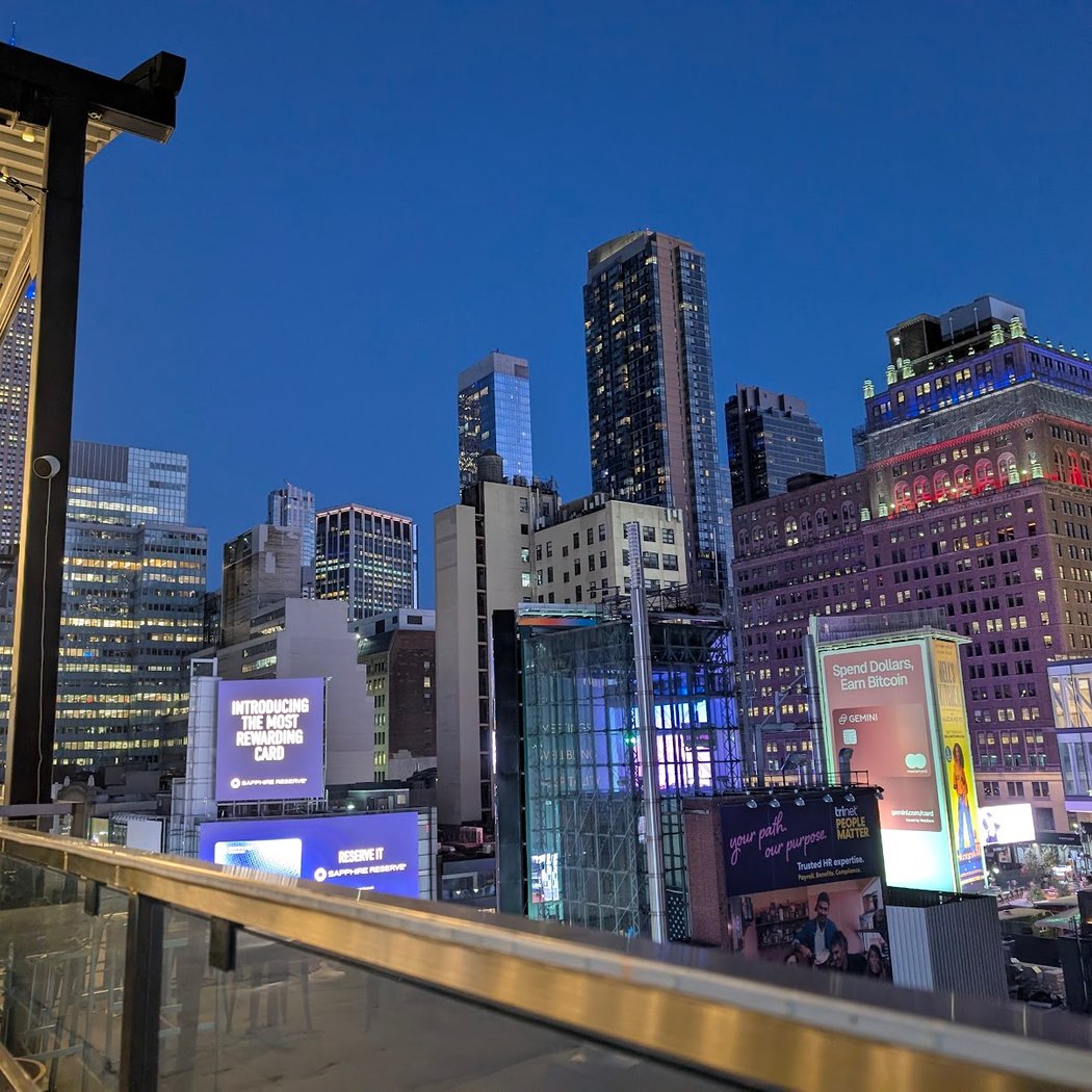 NYE Party at Versa Rooftop 5