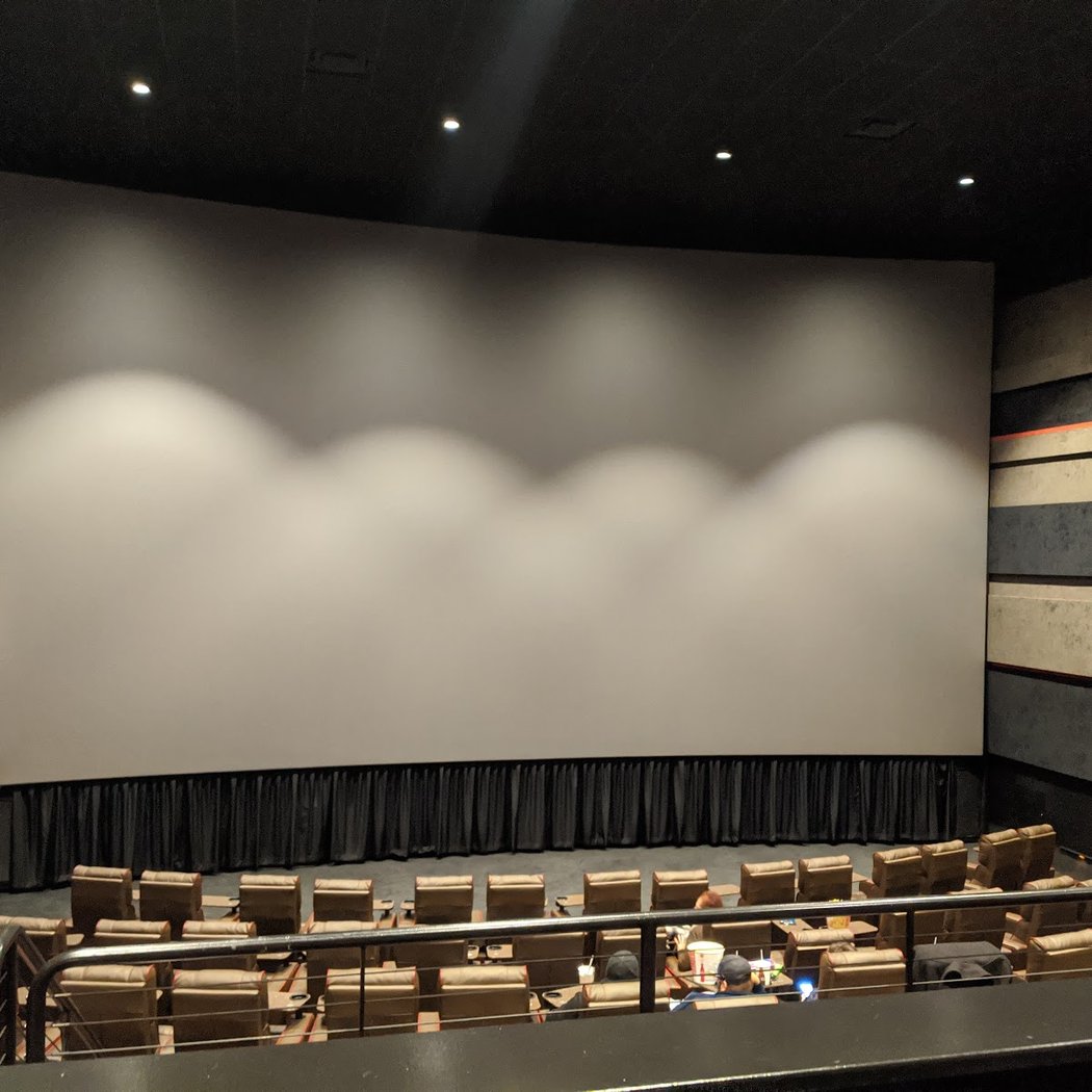AMC DINE-IN Staten Island 11 3