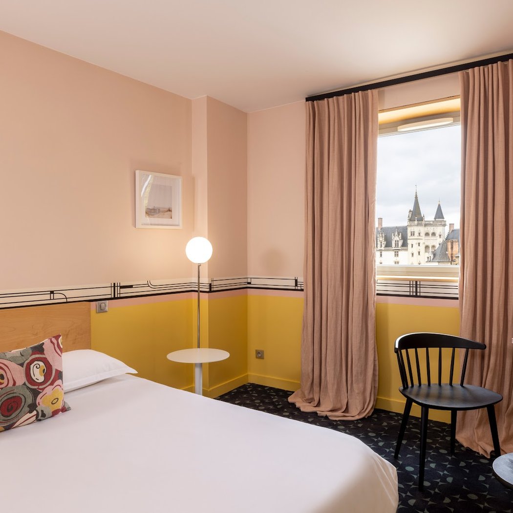 LHOTEL 1