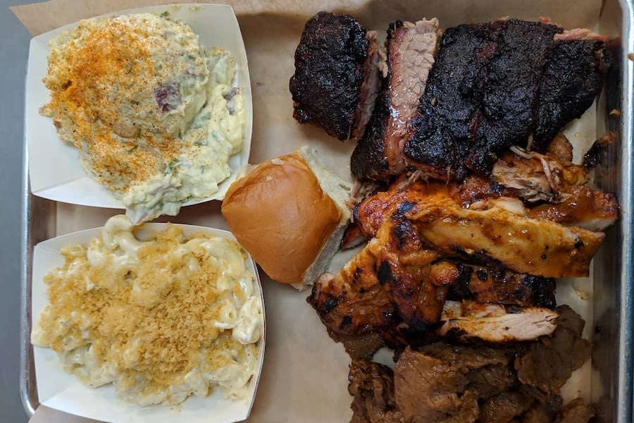 Smoking Pig BBQ 3