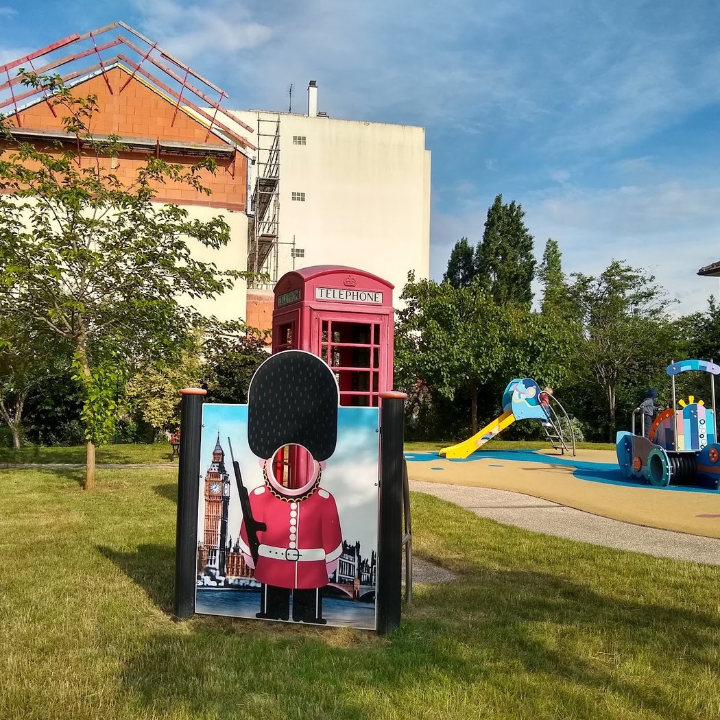 Square Bognor Régis- aire de jeux 1