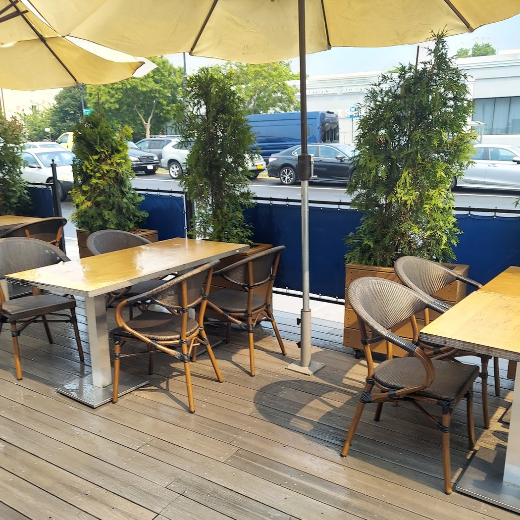 Rocca Cafe & Lounge 2