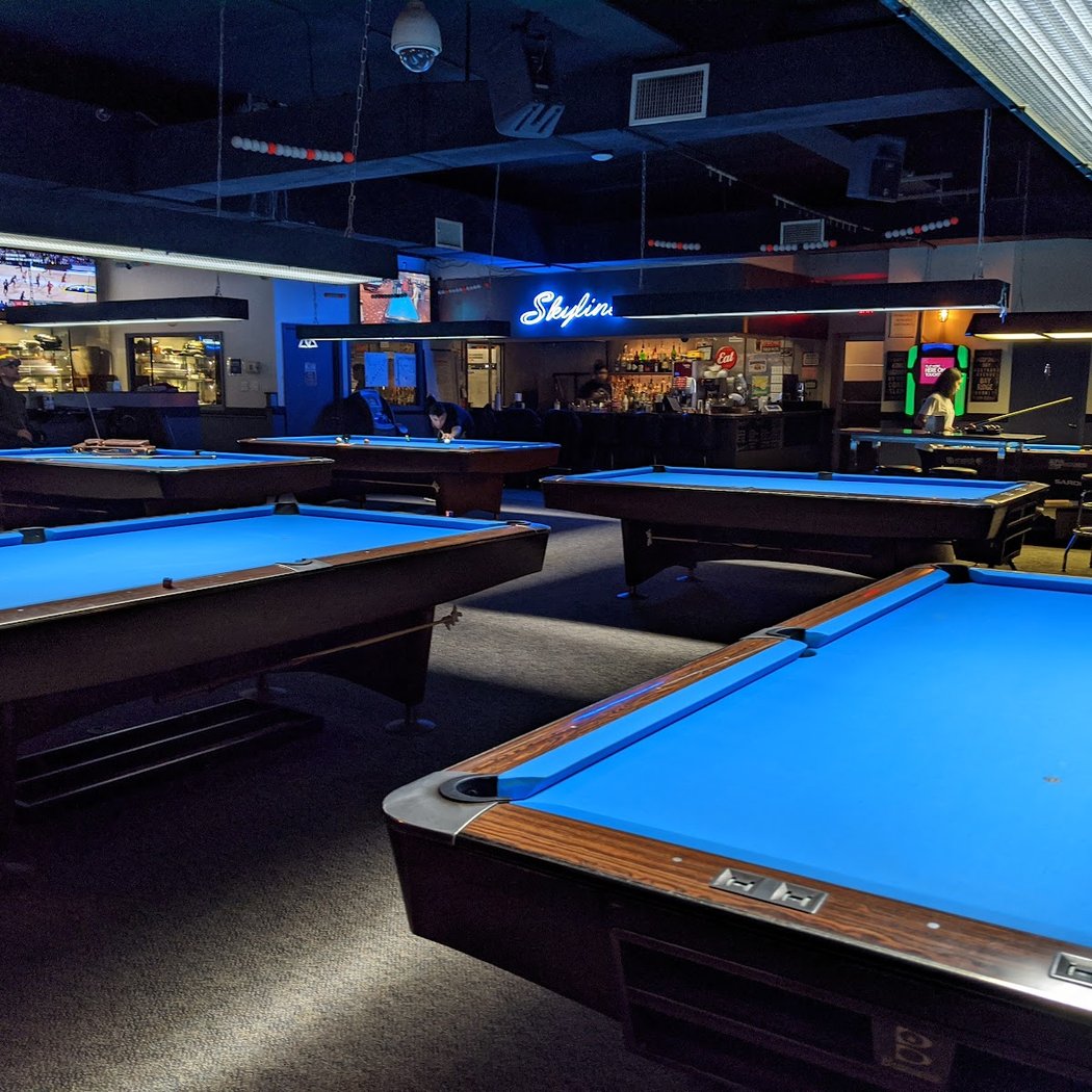 Pool hall lesson with Jennifer Barretta 3