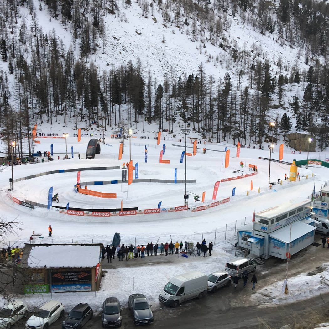 Circuit de conduite sur Glace Isola 2000 2