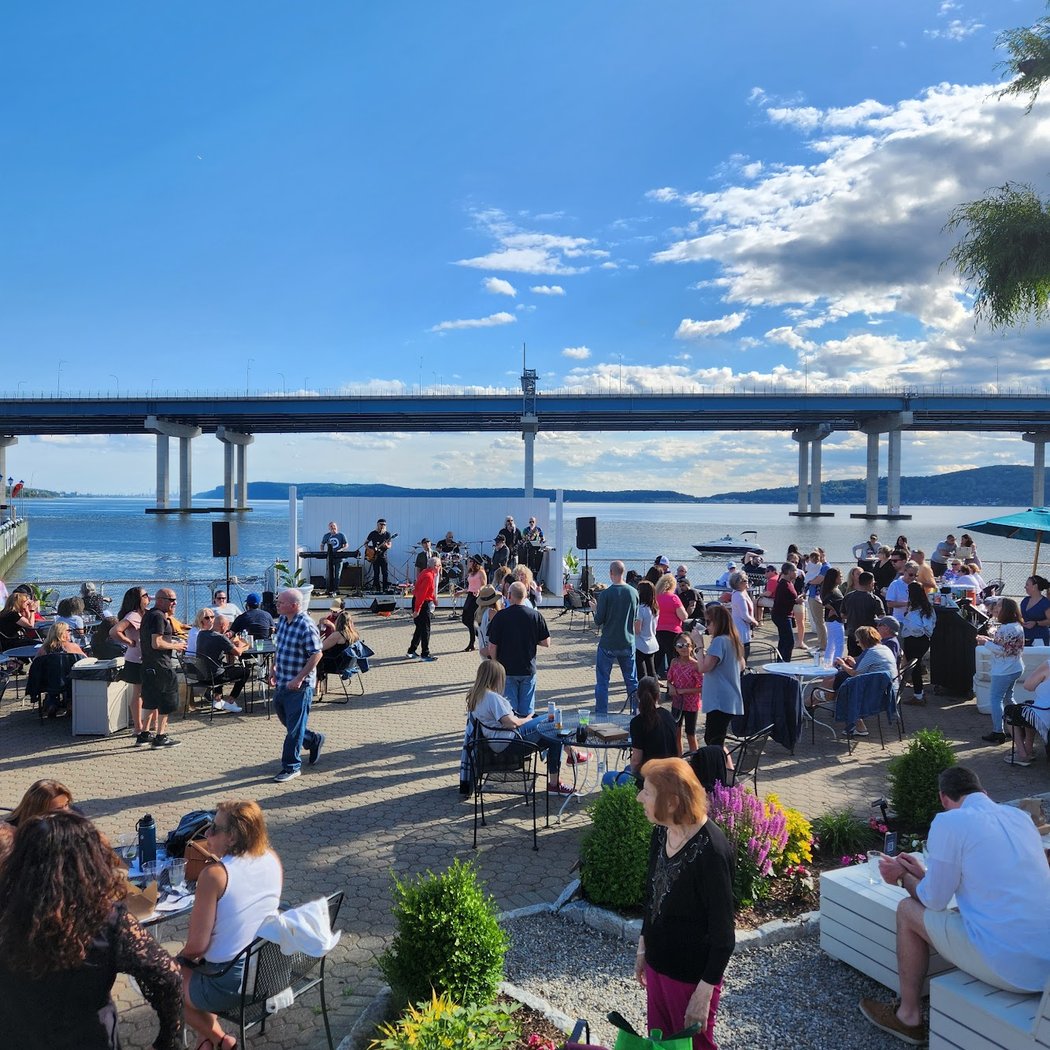 The Sailhouse 5