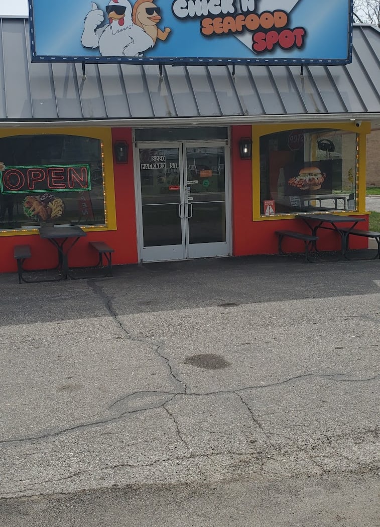 Chick N' Seafood Spot 2