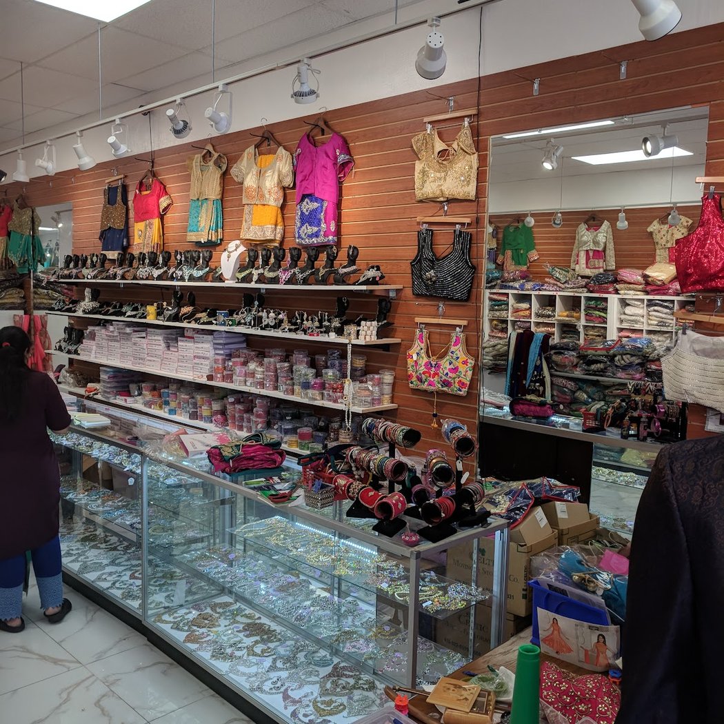 Akarshan Designs Boutique 3