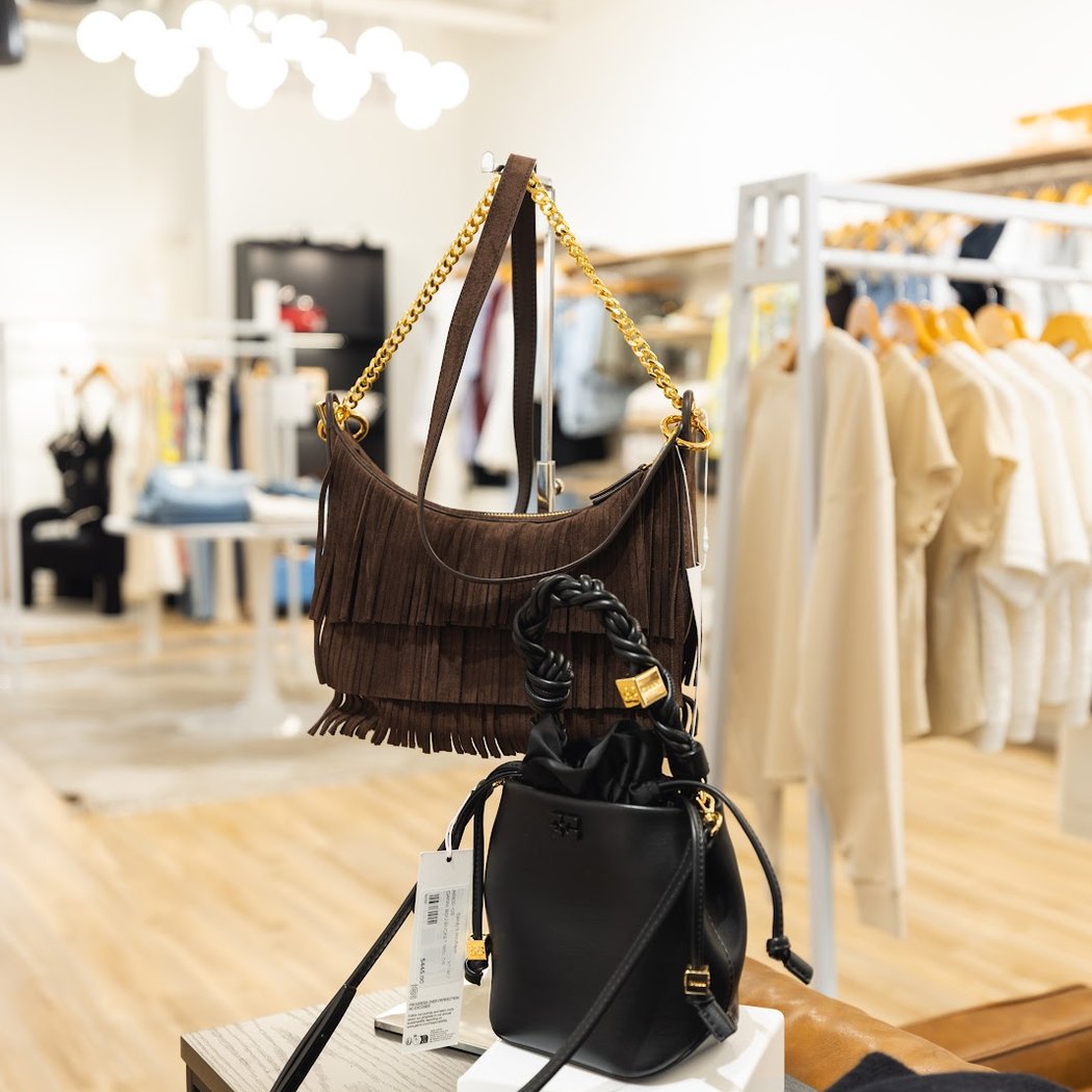 Sandy's Boutique 1
