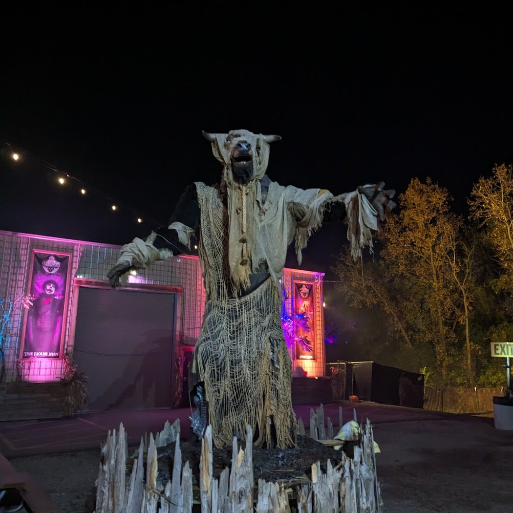 HellsGate Haunted House 3