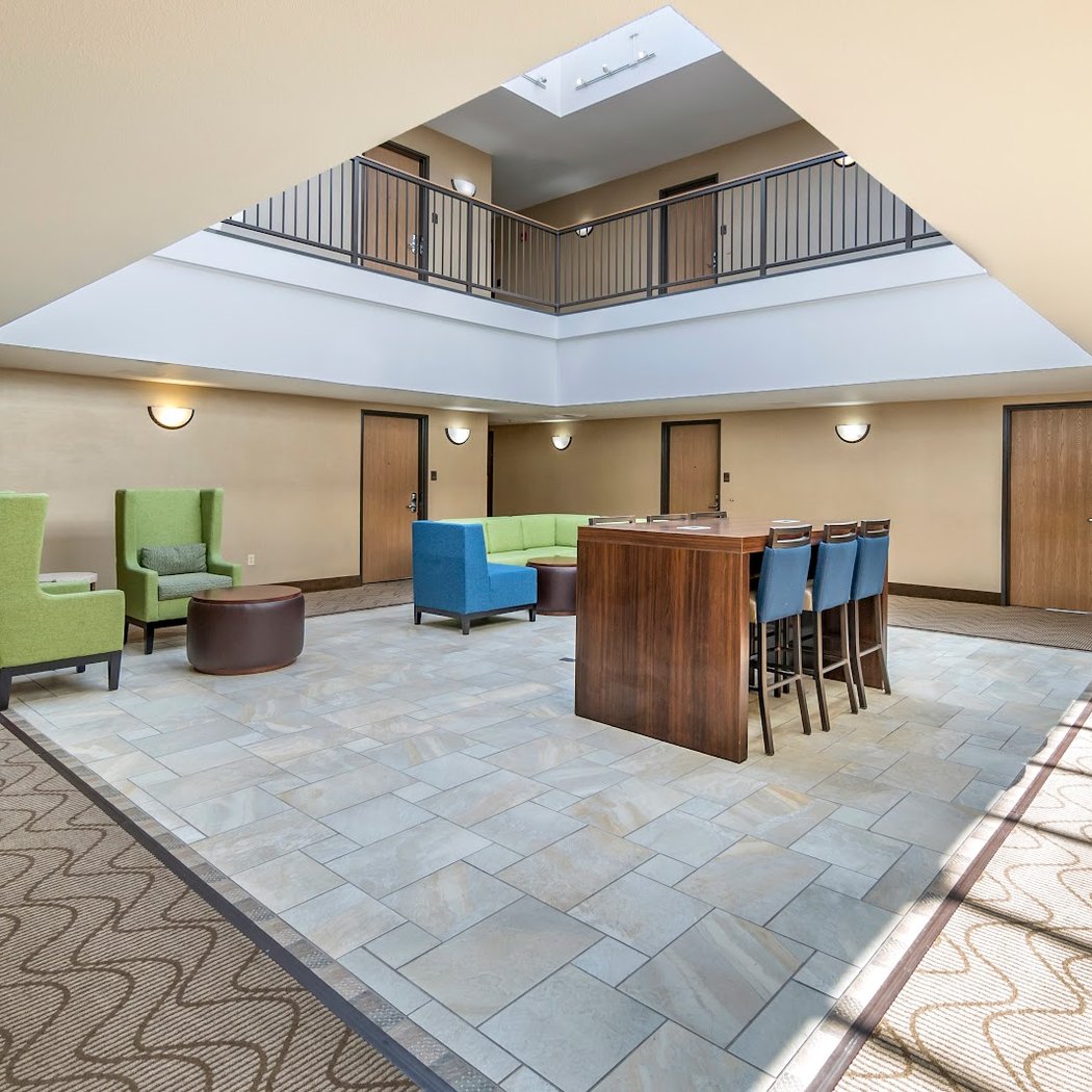 The Atrium Hotel 1