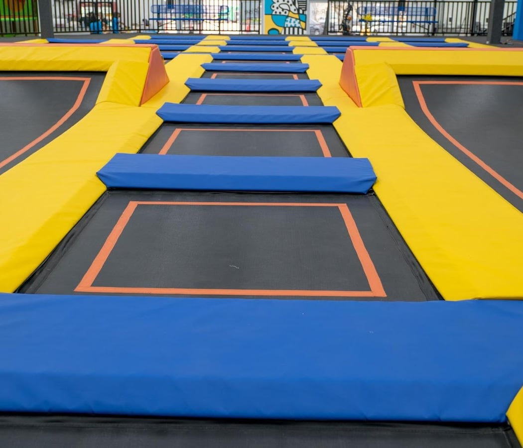 iRise Trampoline & Fun Park 1