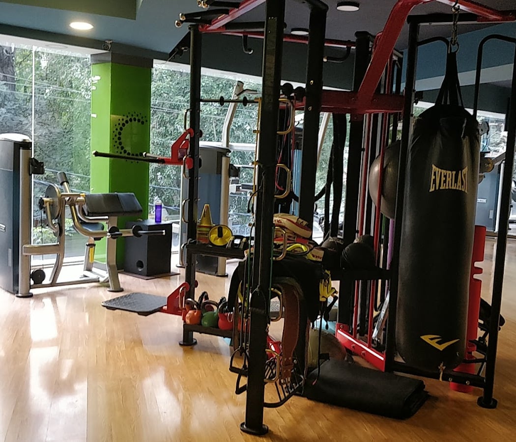 ICONIC FITNESS KORAMANGALA 1st BLOCK - Largest fitness chain in Bangalore | Best Rated | Unisex Fitness Centers | Gx Studios 3