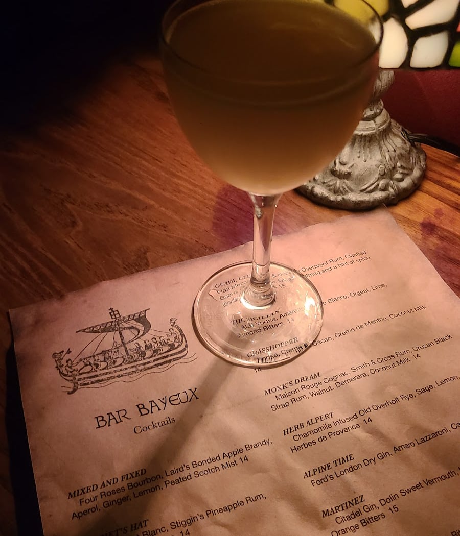 Fri Happy Hour w/Angus Mason 4
