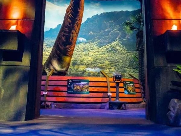 Jurassic World: The Experience