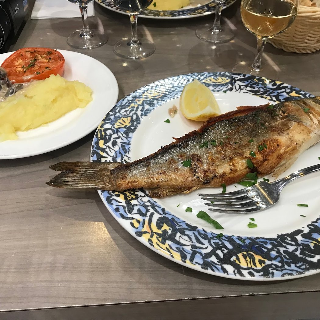 CHEZ ANTONIN - Écailler aux Halles de Lyon Paul Bocuse 3