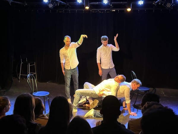 Le Carré Impro : Supercherie 1