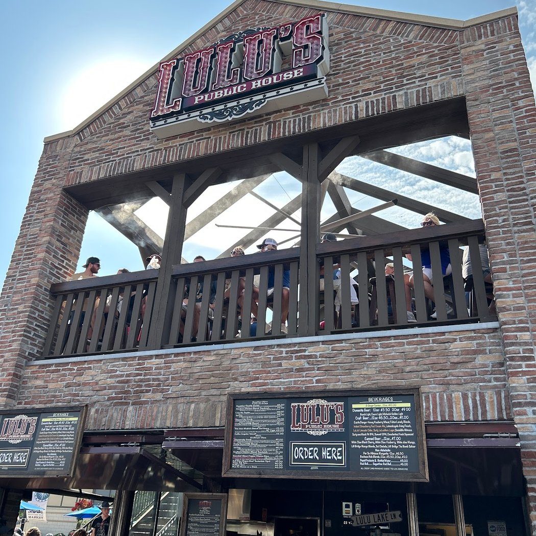 LuLu's Public House 3