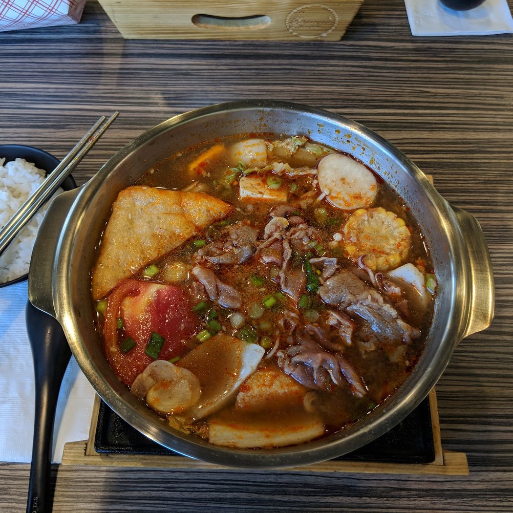 Yummi Hotpot & Tea 3