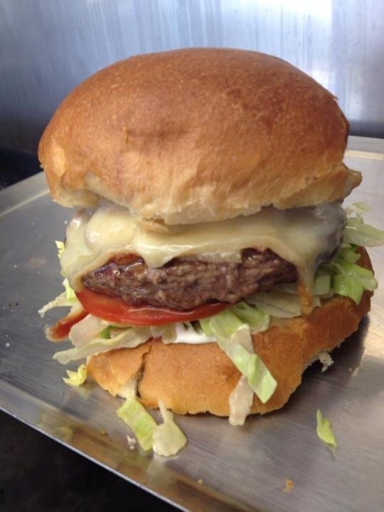 FOOD TRUCK L'HAMBOURG 1