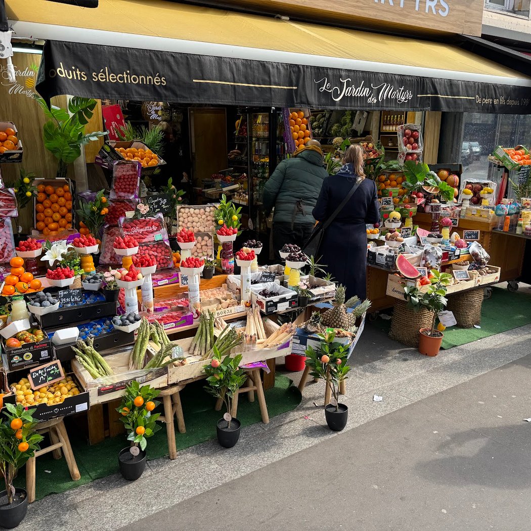 Rue des Martyrs market street 2