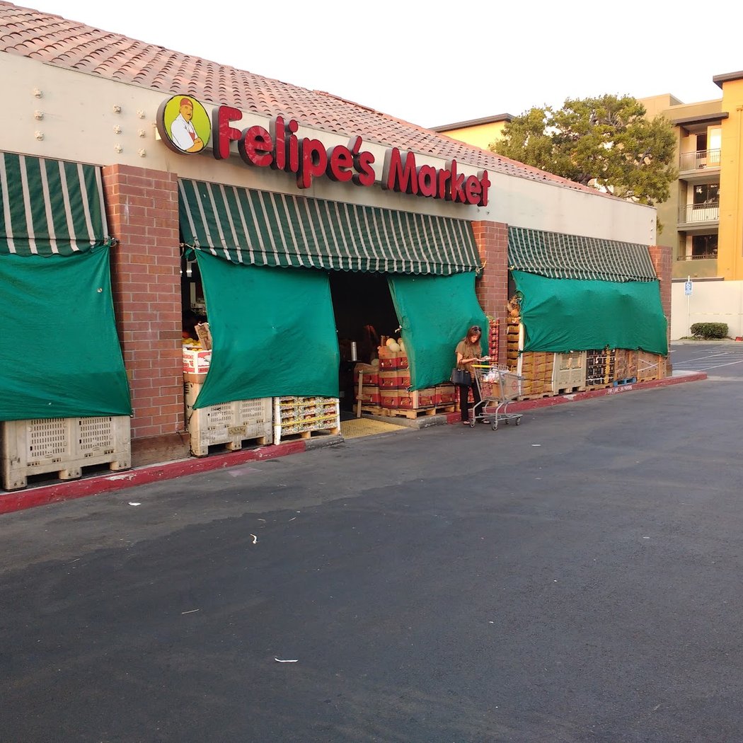 Felipe's Market 2