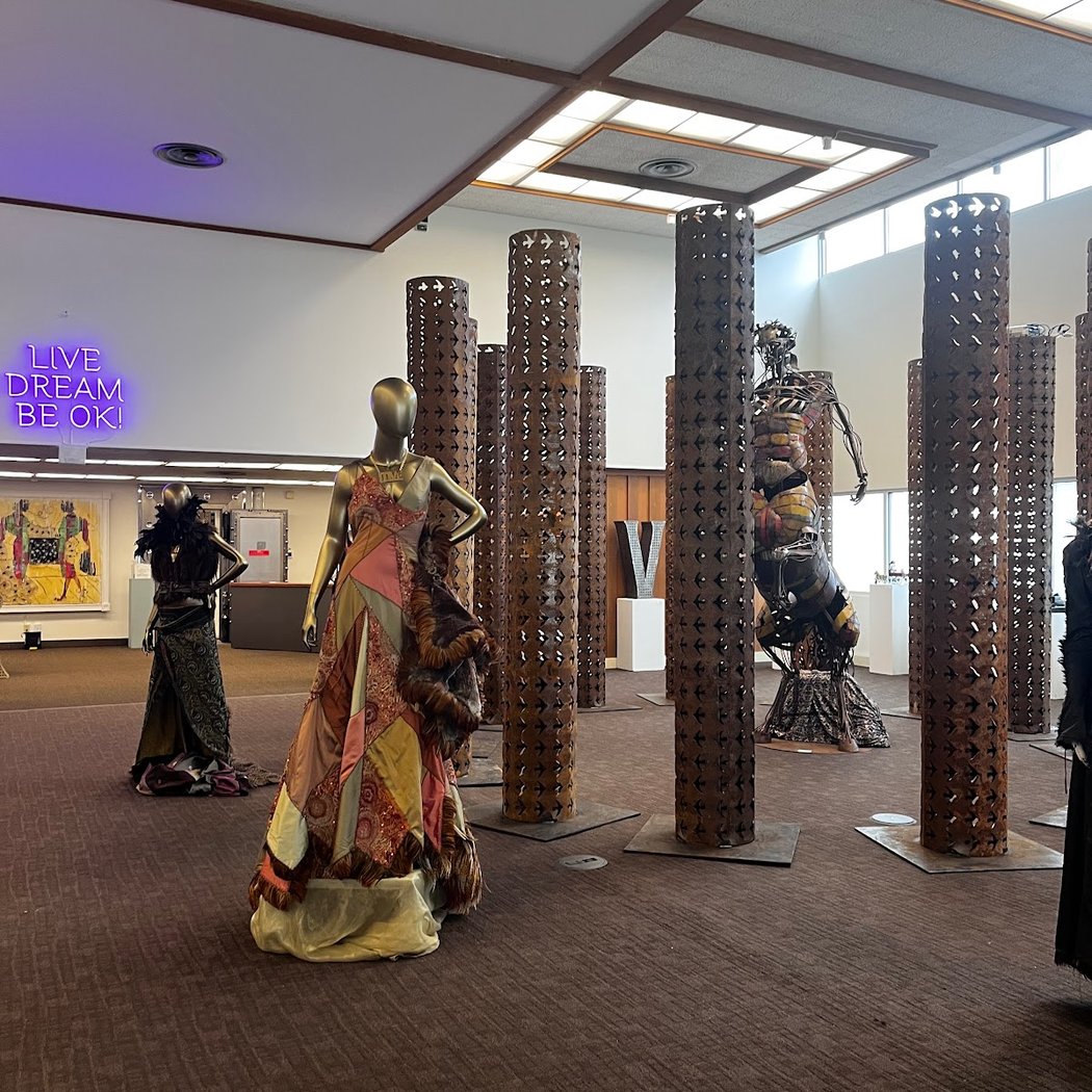 Art of the Form: Perspectives from the West 1