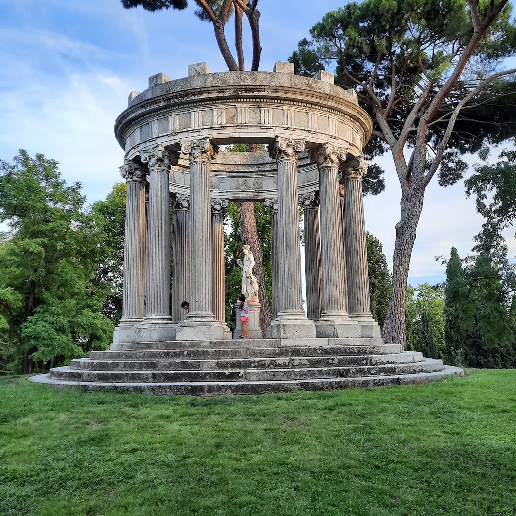 Jardín del Capricho 2