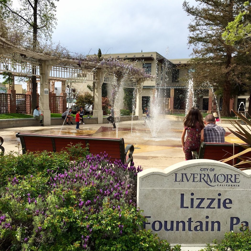 Lizzie Fountain Park 1