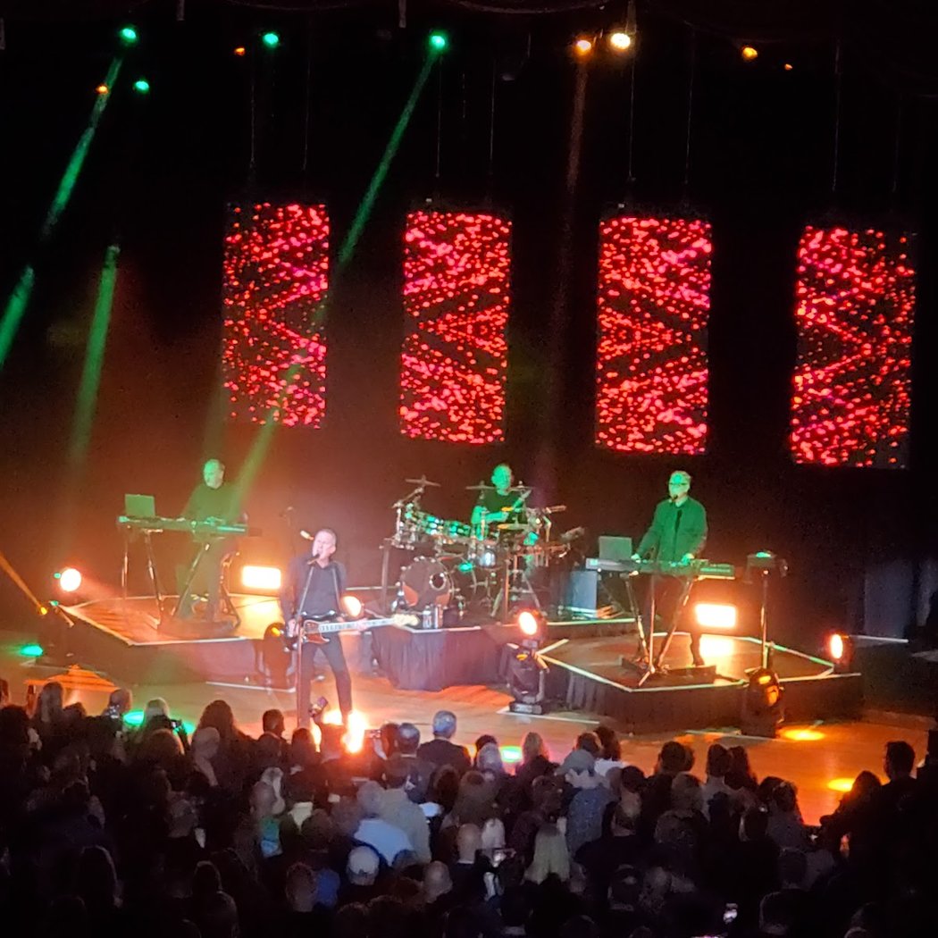 Aimee Mann & Ted Leo – Christmas Show 2