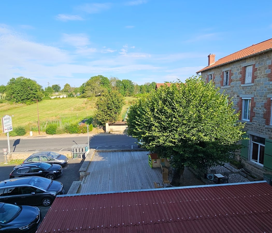 Hôtel Des Voyageurs 2